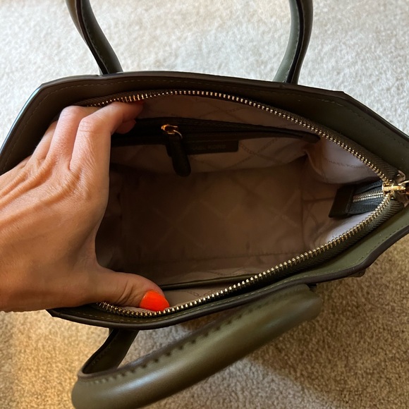 Michael Kors handbag and wallet - Picture 2 of 6